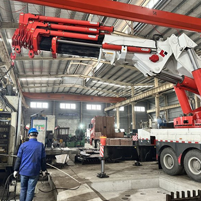 折疊臂隨車吊工作效率更高